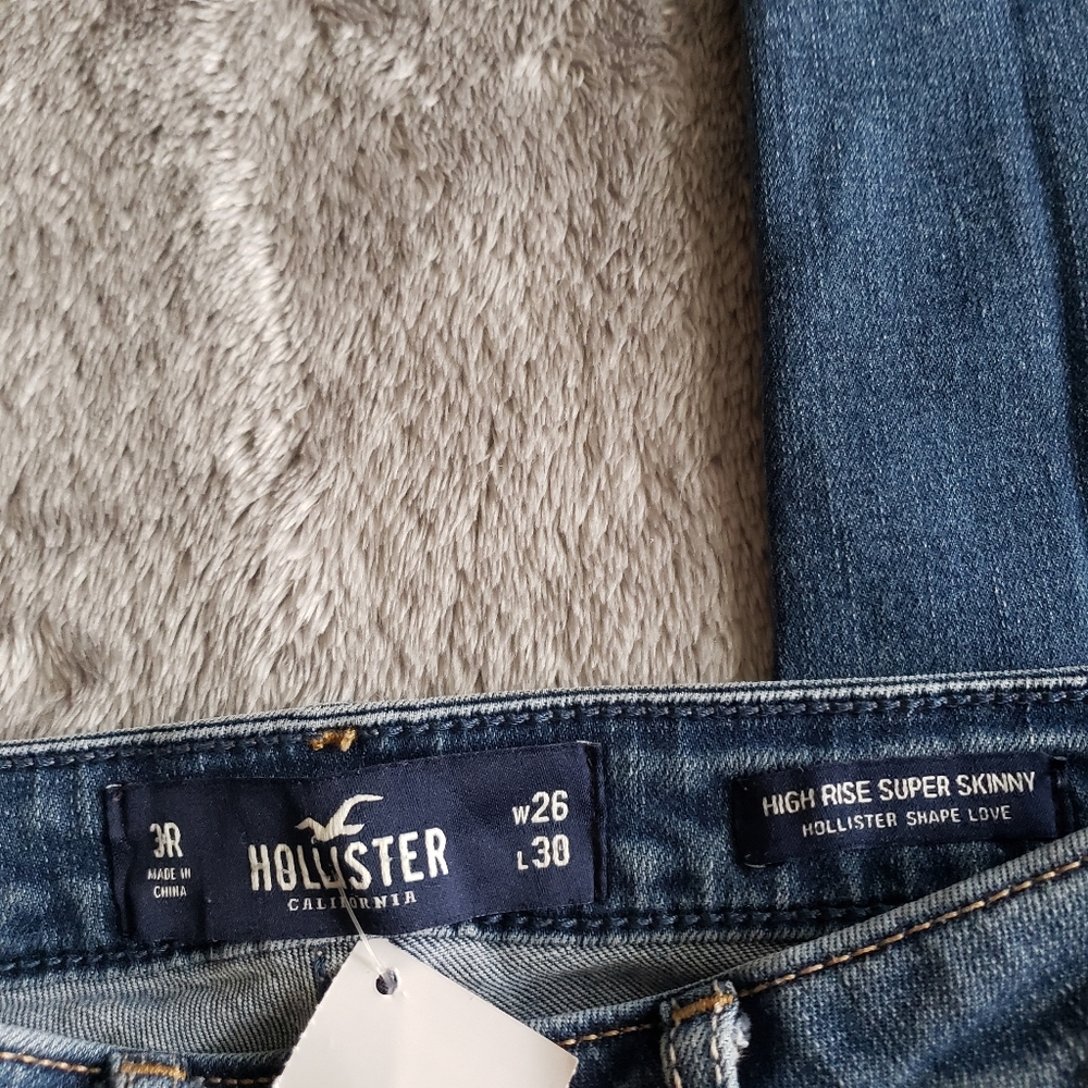 HOLLISTER HIGH RISE JEANS - Picture 6 of 7